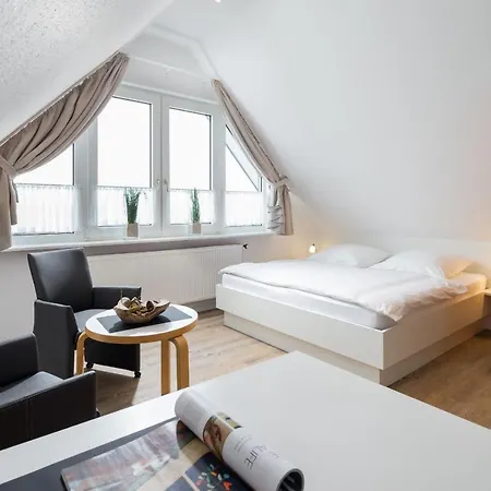 Haus Pamir 6 Seemoewe Апартаменты *